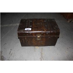 ANTIQUE METAL TRUNK