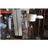 Image 2 : LOT OF 3 FLOOR LAMPS