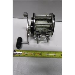 Vintage Penn Peer No 309 Fishing Reel