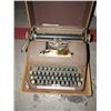 Image 1 : Smith-corona Typewriter And Case