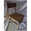 Image 4 : 2pc Children's Rocking Chair And School Chair