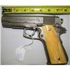 Image 1 : 81 - Colt Combat Commander 1911 .45 Automatic Pistol
