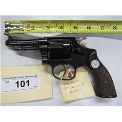 101 - Taurus Forjas .32 Cal Revolver