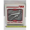 Image 1 : 229 - T W A Douglas Dc-3 Die Cast Metal Replica Plane