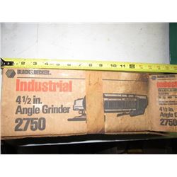742 - Black And Decker 4-1/2 Angle Grinder