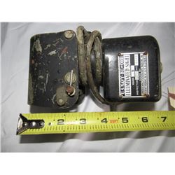 811 - U.S. Navy Mark 9 Illuminated Gun Sight