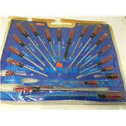 NEW 20 piece Screwdriver set