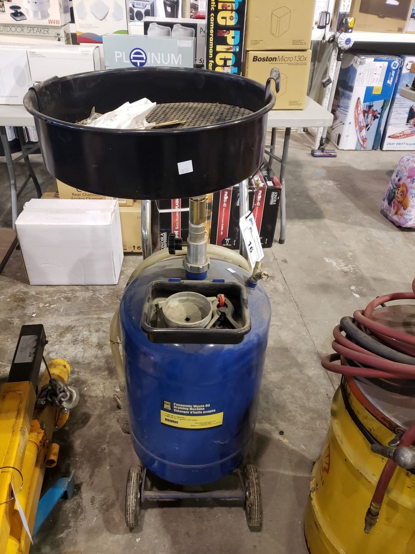 PNEUMATIC WASTE OIL DRAINING MACHINE 17 GALLON CAPACITY