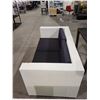 Image 2 : VILLA CABANA WHITE 2 PIECE WICKER PATIO LOVE SEAT WITH CUSHIONS