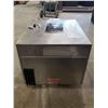 Image 2 : PETTON & CRANE AUTOCLAVE UNIT