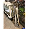Image 1 : LARGE PRY BAR, TRIPODS & CARRY BAG, CHAIN HOIST