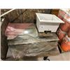 Image 1 : PALLET OF BUILDING MATERIAL & SINK