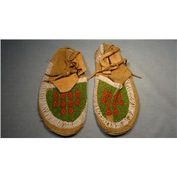 Crow 3/4 beaded moccasins