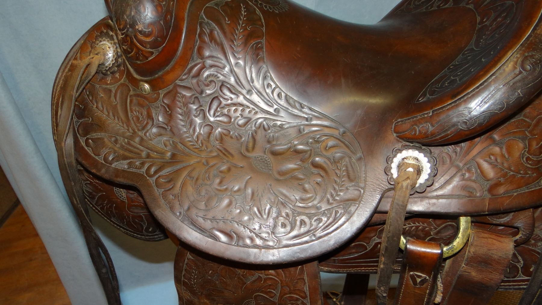 Hamley Gold Seal silver trimmed 15" saddle, full flower tooled, nice