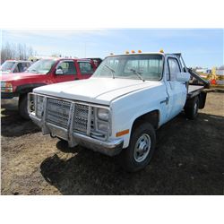 1988 GMC 3/4 TON (CUSTOM DELUXE 30) TRUCK