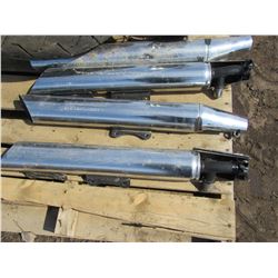 SUZUKI 800 - 4 MUFFLERS (22') (PIPE 1/4")