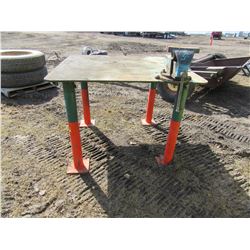 4' X 4' STEEL WELDING TABLE C/W SWIVEL VISE