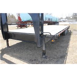 2010 BEOTHUCK GOOSENECK 26' TRAILER