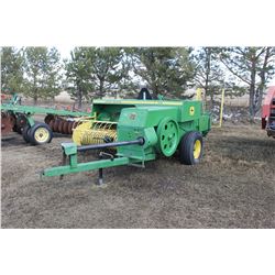 JOHN DEERE 336 SQUARE BALER