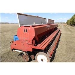 IH 620 - 24' DOUBLE DISC PRESS DRILLS