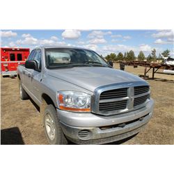 2006 DODGE 1500 CREW CAB SHORT BOX 4WD TRUCK