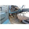 Image 2 : 1988 CHEV SINGLE AXLE C/W 17' VAN BODY