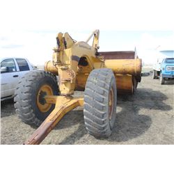 CATERPILLAR PULL TYPE SCRAPER