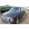 Image 1 : 1997 CHEV S10 LS TRUCK (PARTS ONLY - BODY DAMAGE)