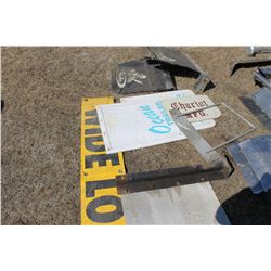 MUD FLAPS, WIDE LOAD SIGN