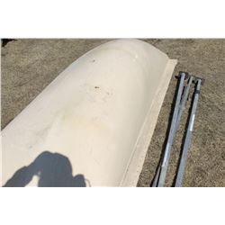 NOSE CONE (FIBREGLASS) FOR HIGHWAY TRACTOR & 3 JACKS