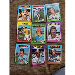 1975 Topps Baseball Cards Lot