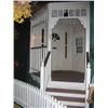 Image 1 : Set/scene - front porch/door (not inclu