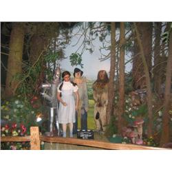 Wizard of Oz set & props Movieland Museum Wax Figures