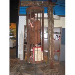 MEDIEVAL DUNGEON - HANGING IRON CAGE 