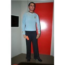 STAR TREK -DEFORRREST KELLY (Lt.Cmdr. McCoy) wax figure