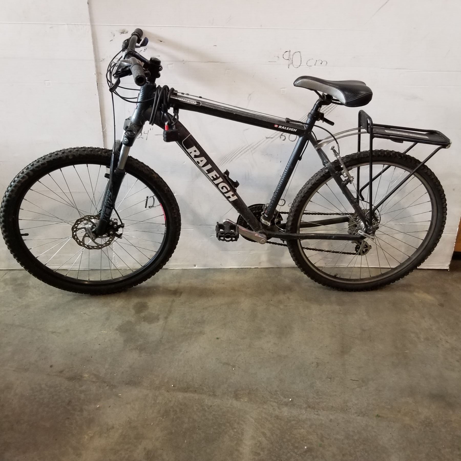 BLACK RALEIGH BIKE