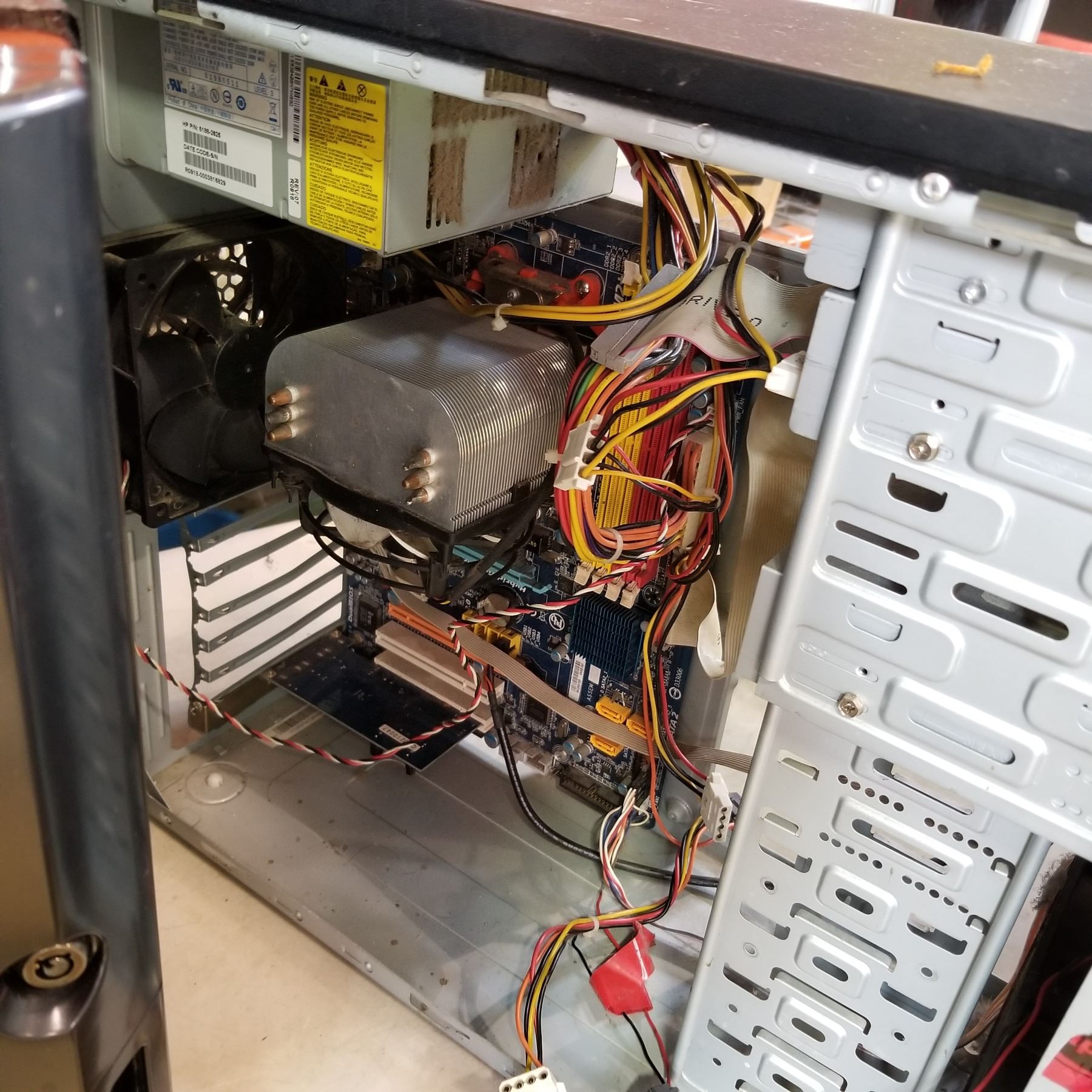 4 COMPUTER BOXES - Big Valley Auction