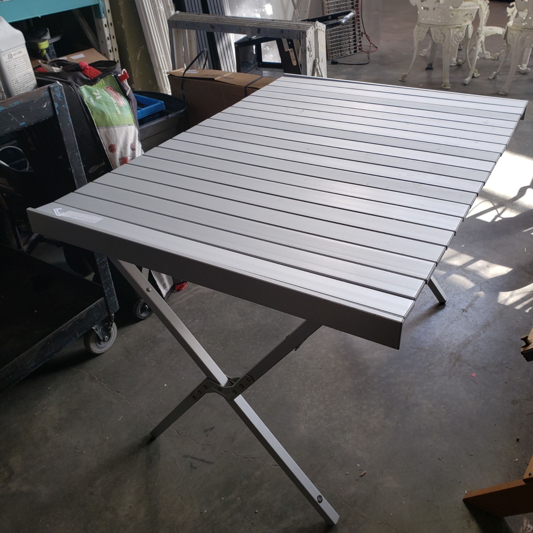ALUMINUM COLLAPSING TABLE
