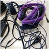 Image 2 : PSP CONSOLE AND 2 PAIRS OF SKULLCANDY HEADPHONES