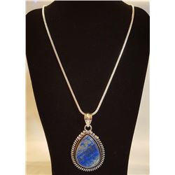 BEAUTIFUL 15 CT NATURAL SODALITE PENDANT.