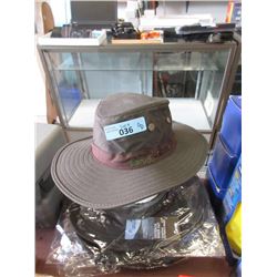 8 New Outback River Hats