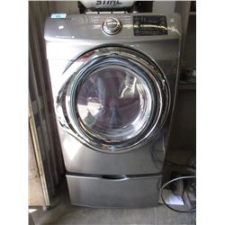 Samsung Steam Dryer with Pedestal Base
