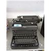 Image 1 : Vintage Royal Manual Typewriter