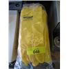 Image 1 : 12 Pairs of Watson Rubber Gloves
