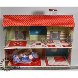 1950S TIN DOLLHOUSE WITH FURNITURE.