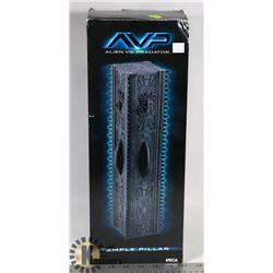 AVP ALIEN VS PREDATOR TEMPLE PILLAR FIGURE.
