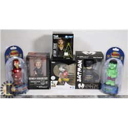 BOX OF ASSORTED COLLECTIBLES