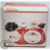 Image 1 : HOLIDAY FLATWARE DINING SET, 4 PIECES OF EACH.