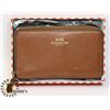 Image 1 : COACH WALLET