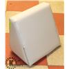 Image 1 : THERAPEUTIC WEDGE CUSHION